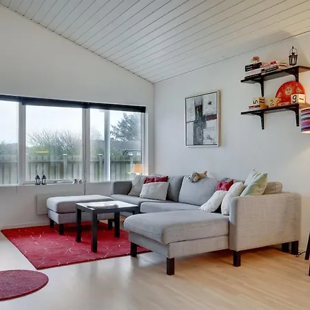 Aarthi - 637m From The Sea By Interhome Tatil Evi