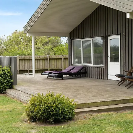 Aarthi - 637m From The Sea By Interhome *