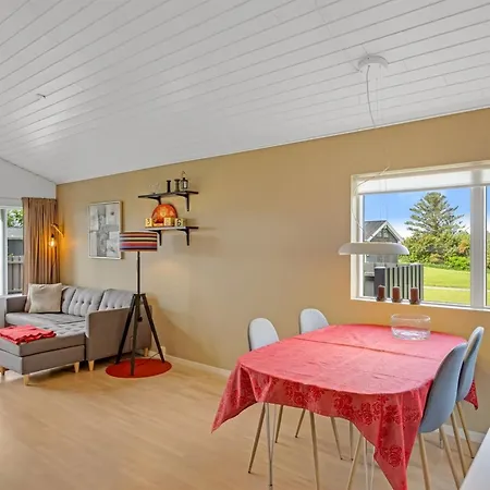 Aarthi - 637m From The Sea By Interhome Feriehus *